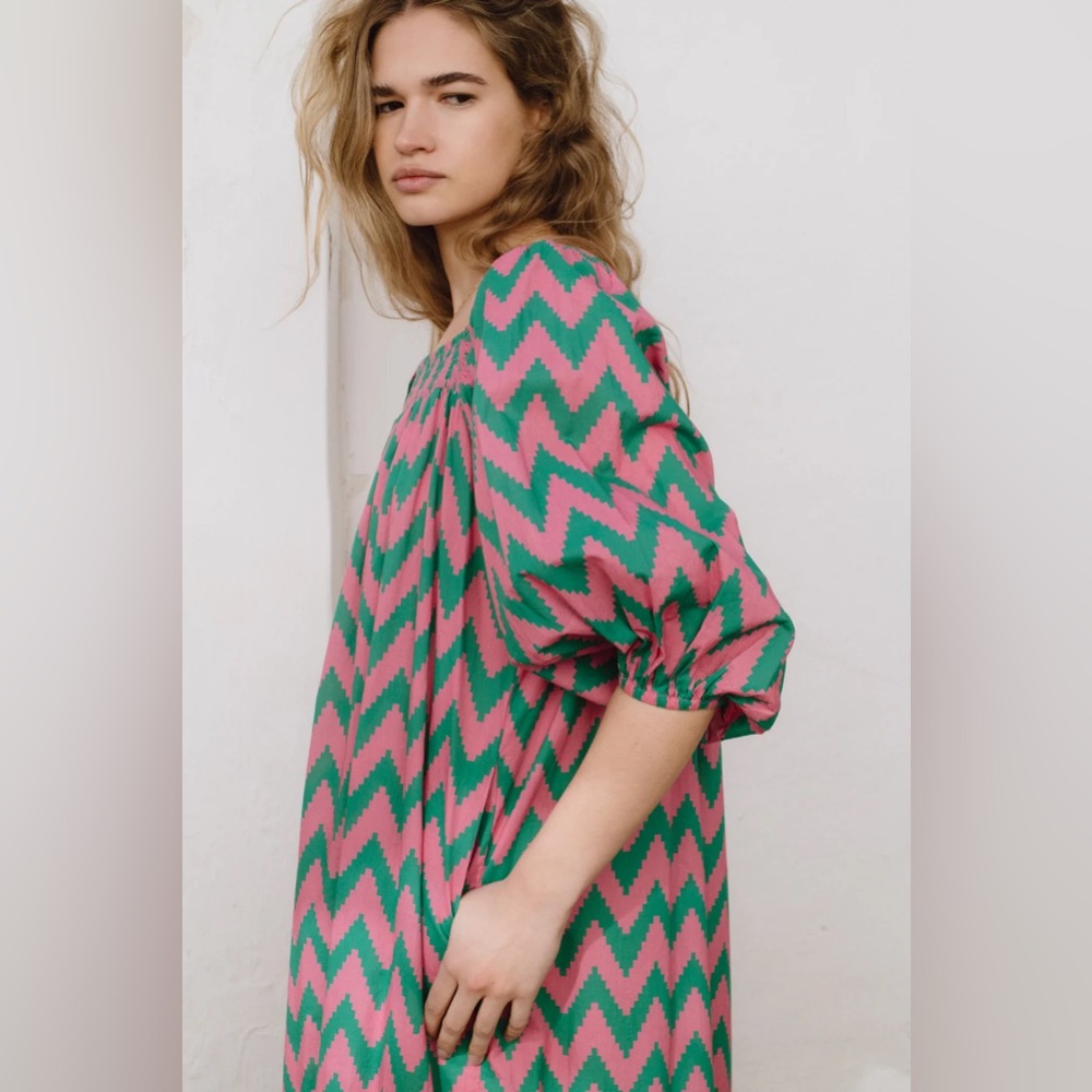 Chevron Patterned Maxi Dress - Picture 2 of 4